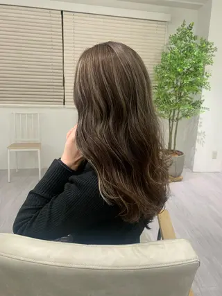 ロング カラー ツヤカラー🤍 ARISAのヘアスタイル