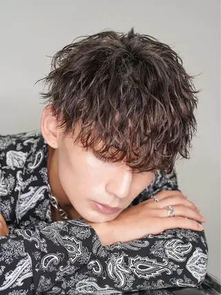 ミディアム ⭐️メンズ特化⭐️ パーマ　カラーのヘアスタイル