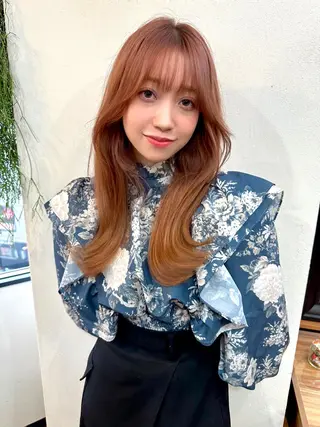 セミロング 大人可愛いレイヤー 大田のヘアスタイル