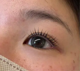 マツエク・マツパ eye lash  Lucia 難波所属・ひらおか ういの眉毛・アイブロウイメージ