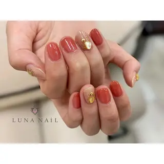 ネイル アトリエ　ミモザ所属・いまむら あかりのネイルデザイン