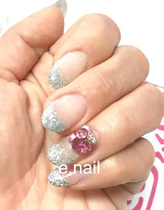 ネイル e.nail所属・和賀井 恵理のネイルデザイン