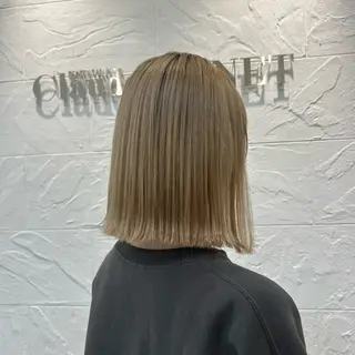 ミディアム カラー 佐藤 音和のヘアスタイル