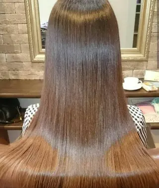 ロング カラー 美髪 カラーリストのヘアスタイル