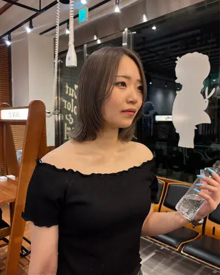 カラー SASAnagano 堀内未梨のヘアスタイル