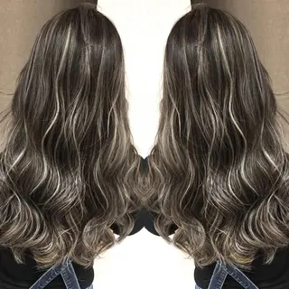 ロング カラー 井上 一平のヘアスタイル