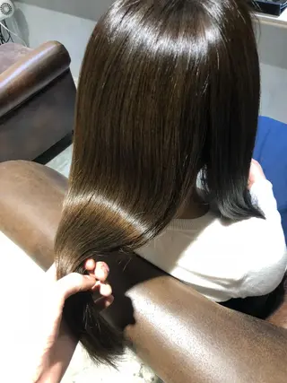 カラー SALOWIN 表参道所属・シンカ 表参道のヘアスタイル