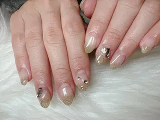 ネイル ECLAT エクラ所属・寺山 千鶴のネイルデザイン