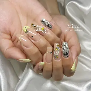 ネイル nailsalon Mirrorのネイルデザイン