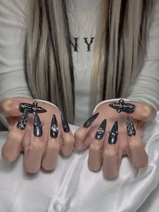 ネイル Ryu Nail Studio所属・Ryu Nail 新大久保のネイルデザイン