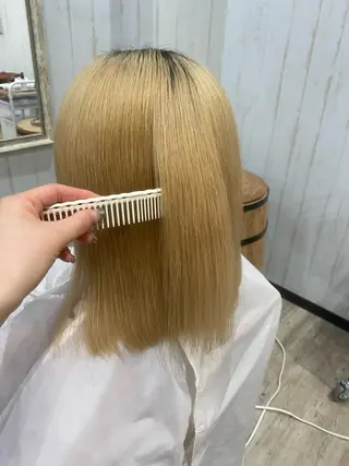 ミディアム Oahu所属・リト /渋谷/ハイトーンのヘアスタイル