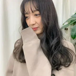 ロング KAORU オリーブカラーのヘアスタイル