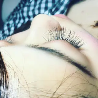 マツエク・マツパ 美容室 3piece 個室マツエクroom所属・高津3ピースドライ ヘッドスパ・ヒゲ脱毛のエステ・リラクイメージ