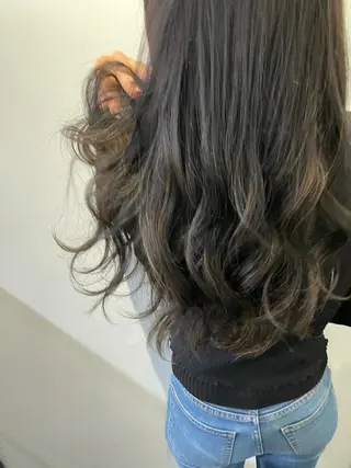 ロング カラー 斉藤 瑞恵のヘアスタイル