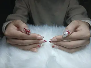 ネイル Naomi Nail所属・Naomi Nailのネイルデザイン