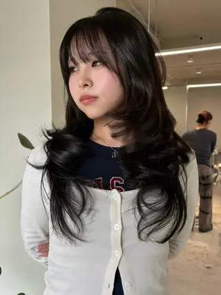 ロング カラー 海外レイヤー /NAGISAのヘアスタイル