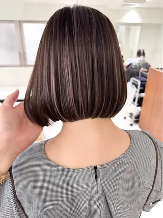 ショート カラー ✨ボブカット/レイヤ ーカット/カラー特化のヘアスタイル