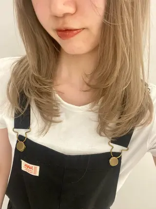 セミロング カラー ベージュ/アレンジ /横浜/杉本千夏のヘアスタイル