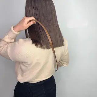 セミロング 三ツ木 真由のヘアスタイル