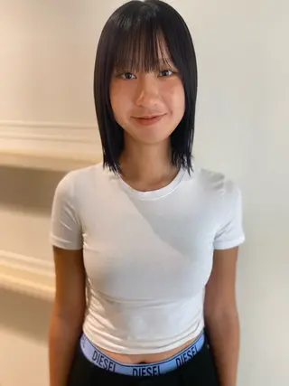 ミディアム カラー HOLIDAYS🌿 マナのヘアスタイル