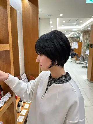 ショート fiica （フィーカ）所属・金子侑史 /縮毛矯正の人のヘアスタイル