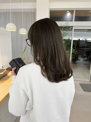 ミディアム 古畑 愛美のヘアスタイル