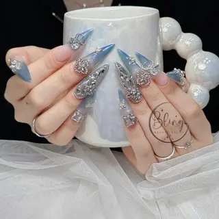 ロング パーマ 高橋 ユキのネイルデザイン