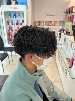 ミディアム パーマ メンズ 韓国風メンズ/毛流れ ヘアなら須田龍世のヘアスタイル