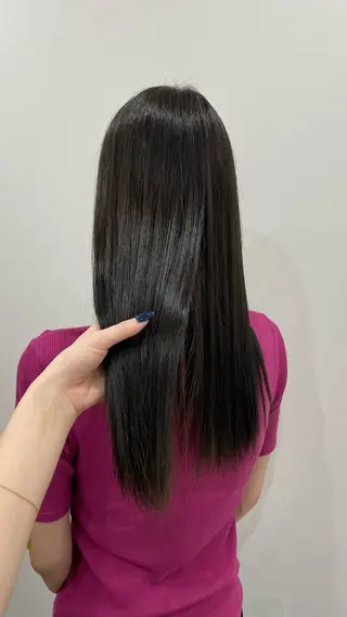 ロング ニシザカ マナのヘアスタイル