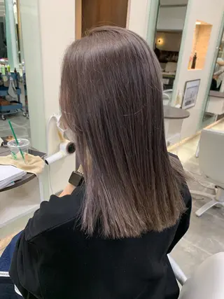 セミロング カラー 平 ちひろのヘアスタイル