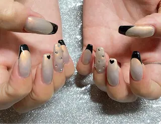 ネイル VIERU 🌈🎀💖のネイルデザイン