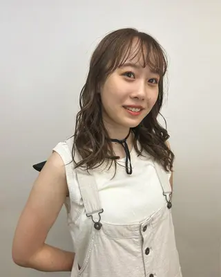 セミロング 築地 なずなのヘアスタイル