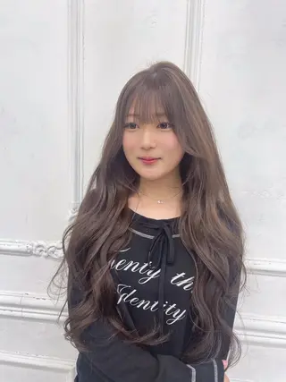 ロング MaisonHALU さくらのヘアスタイル