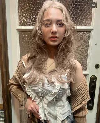 ロング カラー ハイトーン特化🤍 Ayakaのヘアスタイル