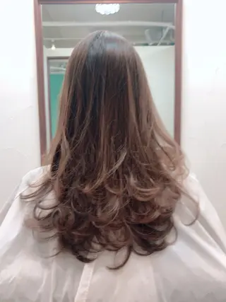 ロング かしわや かなえのヘアスタイル