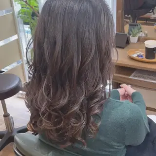 セミロング パーマ Arly所属・MARU🎀髪質改善 ×コテ巻き風パーマのヘアスタイル