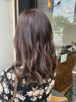 ロング カラー よしだ しおりのヘアスタイル