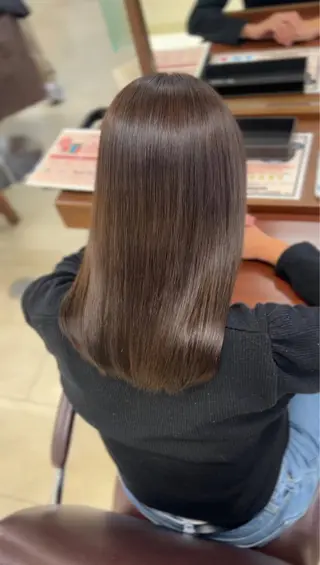 カラー 越納 陸のヘアスタイル