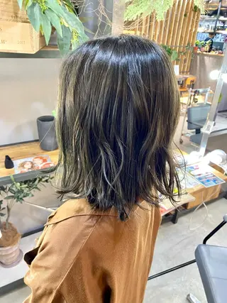 セミロング 溜 一太のヘアスタイル