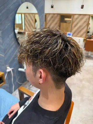 ショート カラー パーマ メンズ Agu hair lua 上越高田西店所属・佐藤祐輔 メンズパーマのヘアスタイル