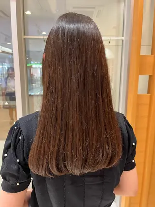 セミロング カラー 宮永 れいなのヘアスタイル