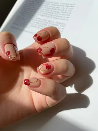 ネイル 黒葛原 めぐみのネイルデザイン