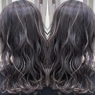 セミロング カラー N° jillva ♦️川端裕司♦️のヘアスタイル