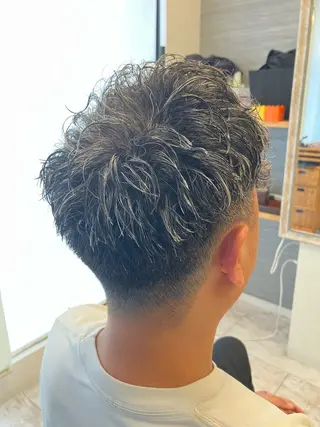 カラー パーマ メンズ メンズ特化/パーマ/ フェードWATARUのヘアスタイル