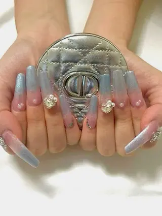 ネイル y 💅のネイルデザイン