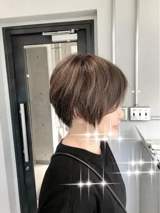 ショート カラー 松下 倫子のヘアスタイル