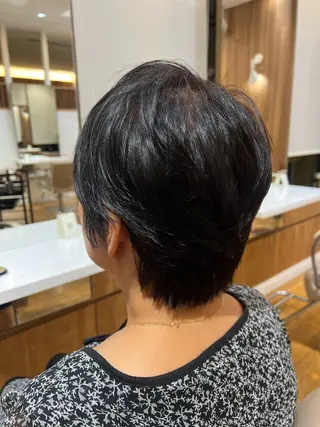 ショート 村中 逸紀のヘアスタイル