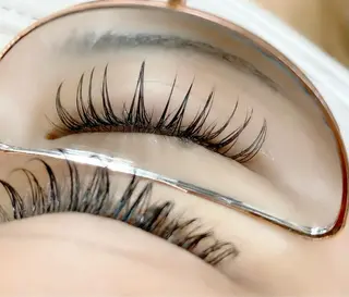 マツエク・マツパ 【那覇/束感まつ毛】 ｷｬﾒﾙのマツエク・マツパデザイン