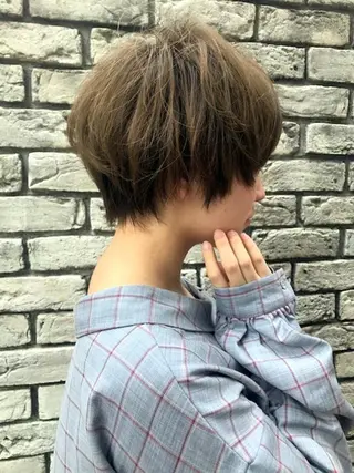 ショート カラー 羽田 ひろむのヘアスタイル