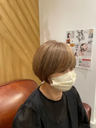 ショート カラー 鈴村 大介のヘアスタイル